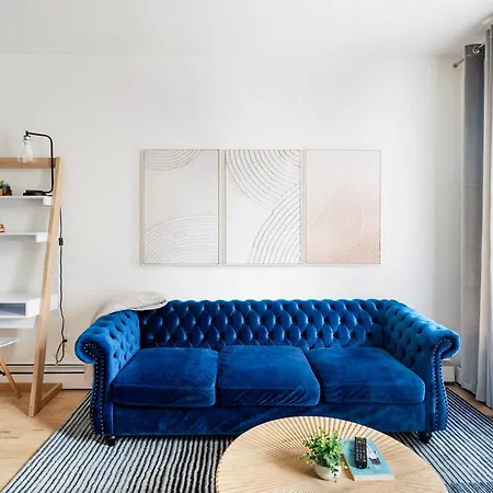 1597-Phn Ph Duplex -Private Outdoor 2Bath Apartment